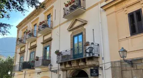 B&B Cortile Umberto I - Image 4