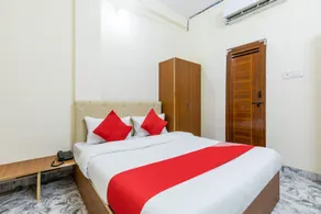 OYO Flagship 35815 Hotel Gulab Inn - Image 2