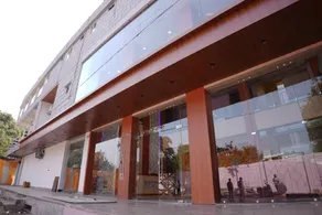 Hotel Asha Palace By Basotel - Image 3