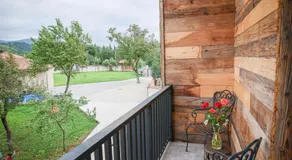 Ethno Sazano Hotel - Image 4