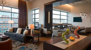 Buffalo Marriott at LECOM HARBORCENTER - Image 2