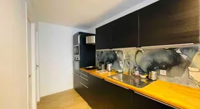 Studio moderne rénové - Image 3