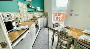The Corner House - Modern Chesterfield Town Centre Apartments - Image 4
