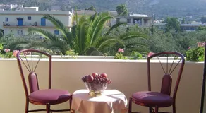 Paradise Hotel - Image 5