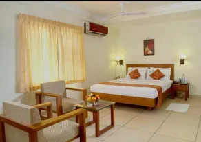 Hotel Bunch Near Delhi Airport - Image 5