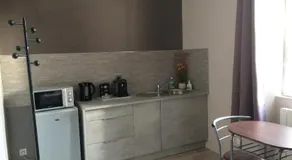 STUDIO proche gare avec kitchenette et wifi - porte rouge - Image 2