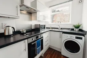 Arlan Apartments - Hinckley by Paymán Club - Image 3