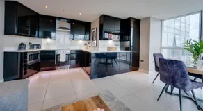Floor-ceiling windows, Harbour/Sea Views, Sleeps 5 - Image 5