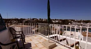 Fowlers Hotel - Image 4