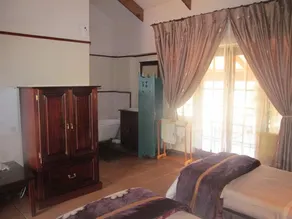 The Woodsman Bed and Breakfast - Image 2