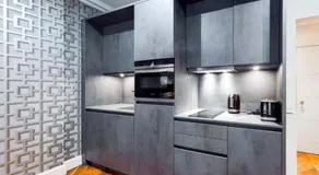 Stylish West End Retreat - Image 4