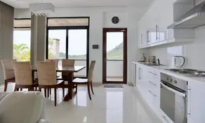 Kulraya Villas - Luxury Serviced Pool Villas - Image 4