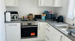 Burton Urban Apartment - Image 4