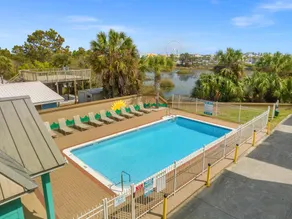Across Street from Beach - Close to Pier Park - Sleeps 6! - Image 3
