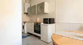 12-Min to Vienna Hauptbahnhof Station, 1BR Apt with WIFI - Image 2