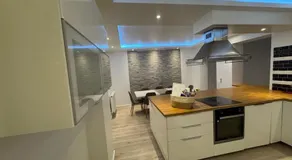 Luxury villa with modern design & spa bathroom - Image 3
