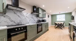 Gillingham Luxury, LNG GRAIN, Workers, Parking, Flexible Weekly Deals - Image 2