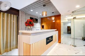 The Crown Inn Madhyamgram - Image 5