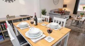 Postmans Lodge - Image 5