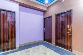 SPOT ON 72974 Gokul Lodge - Image 4