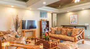 Affordable Luxury on One Acre - Image 3