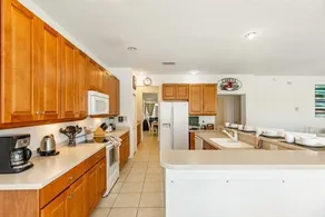 Lakeview 6-Bedroom Retreat with Game Room, Private Pool, Spa & Resort Amenities - Ideal for Families & Groups - Image 5