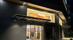 Square Residency - Image 4