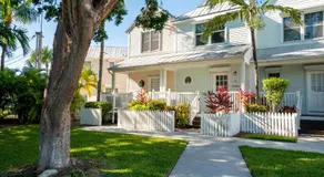 Beach House Getaway - 2BR 2-5BA Coastal Villa - Image 4