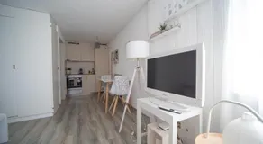 Studio Living... - Image 2