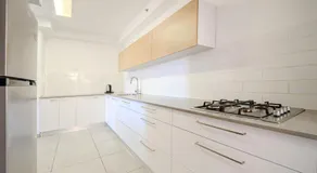 Luxury 5 Rooms Apartment with elevator - Image 5