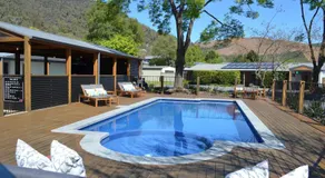 Bright Colonial Motel - Image 2