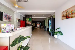 BB House Rambuttri 1 - Image 2
