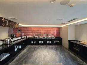 Holiday River View Hotel,Hongya Cave,Jiefangbei,Chongqing - Image 2