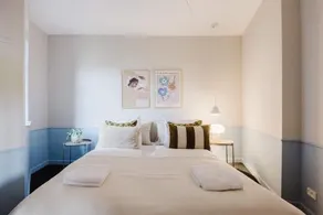 Upscale 3BR Apartment in City Center - Image 3