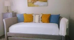 Cozy basement apartment - Image 4