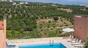 Hillside Seaview Apartment - Image 3