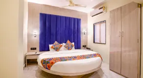 Glitz Hotels Priceless-Lokhandwala - Image 2