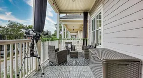 Projector - 5 mins to DT - 4 King Beds - Massage Chair - Image 3