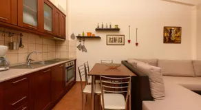 Zoe's Sea View Apartment - Image 3