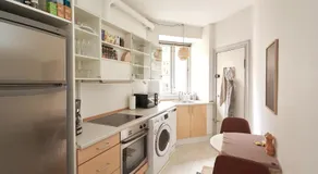 Family - Central - Sea - Luxury - Image 3