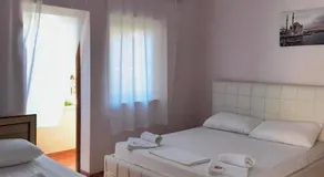 Roel's Guest House 1 - Image 2