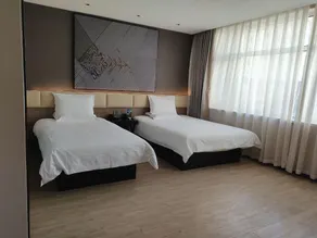 IU Hotel (Tangshan Wanda Plaza Branch) - Image 3