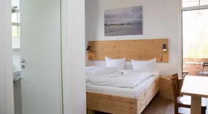 Wattlodge - Image 2
