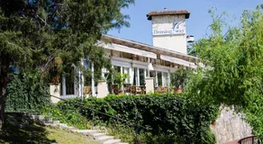 Lakeside Budapest Residences 1 MIN FROM METRO - Image 4