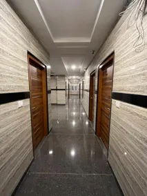NP Royal INN - Image 3