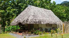 Fare Hau Lodge - Image 3