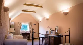 Stylish bolthole in the heart of the Meon Valley - Image 2