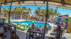 Wild Rover Beach Mancora - Image 5