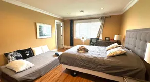 Vancouver Luxury Homestay - Image 2