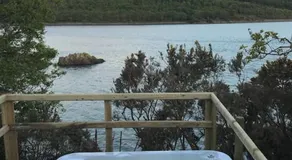 Snowdonia Shepherds Hut + Hot Tub - Image 3